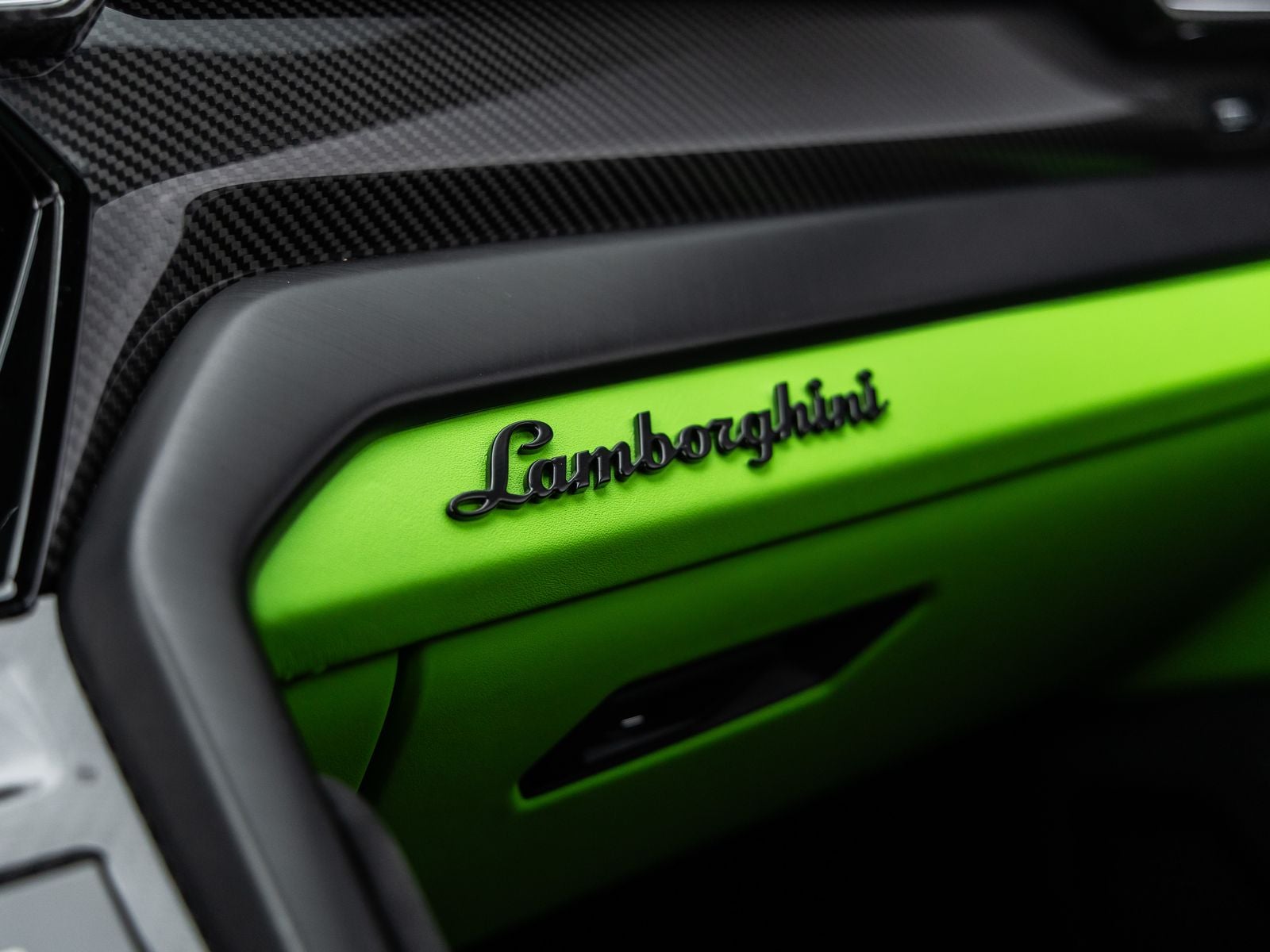 2023 Lamborghini Urus S
