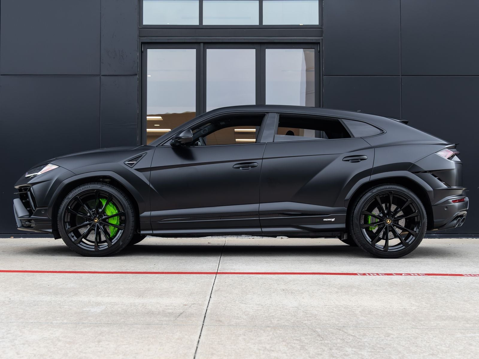 2023 Lamborghini Urus S