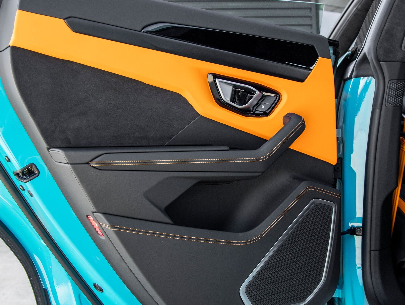 2024 Lamborghini Urus S