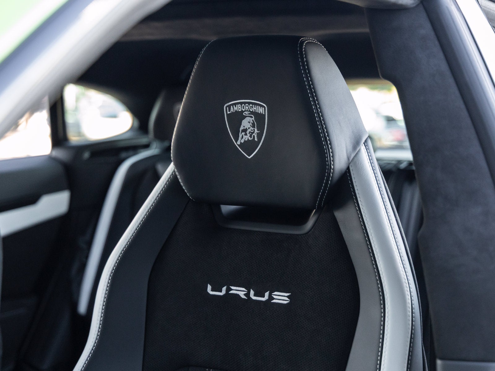 2024 Lamborghini Urus S