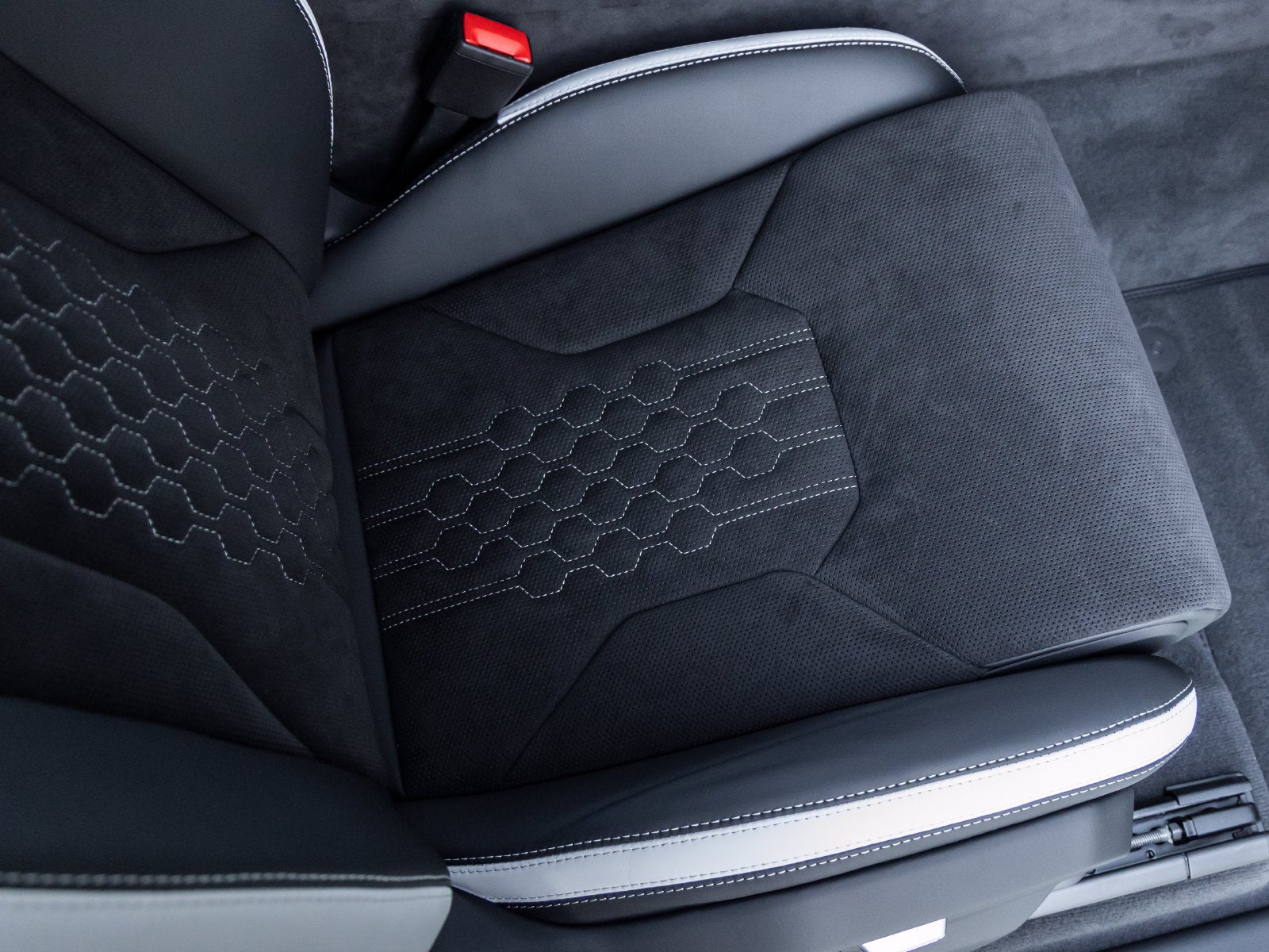 2024 Lamborghini Urus S