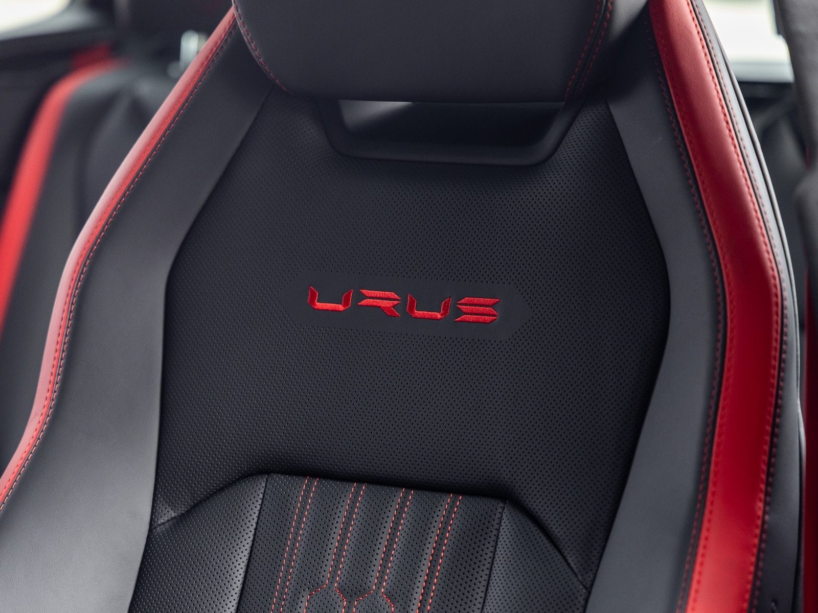 2024 Lamborghini Urus S