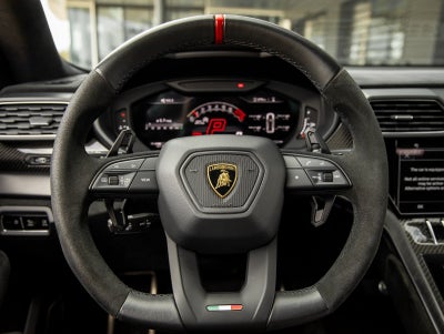 2024 Lamborghini Urus Performante