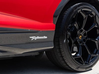 2024 Lamborghini Urus Performante