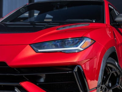 2024 Lamborghini Urus Performante