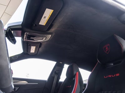 2024 Lamborghini Urus Performante