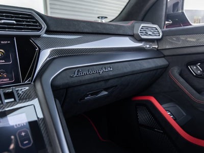 2024 Lamborghini Urus Performante