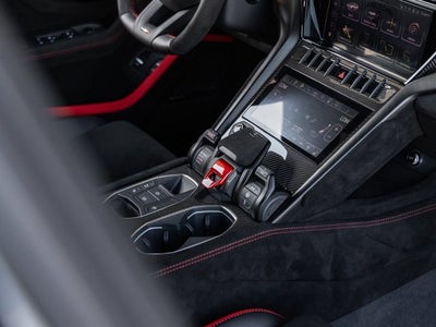 2024 Lamborghini Urus Performante