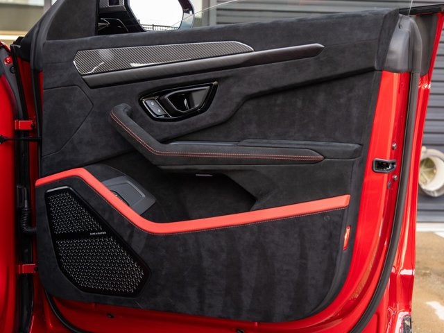 2024 Lamborghini Urus Performante