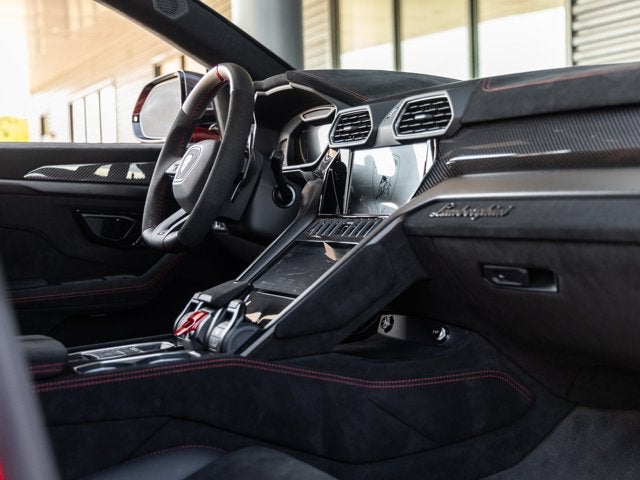 2024 Lamborghini Urus Performante