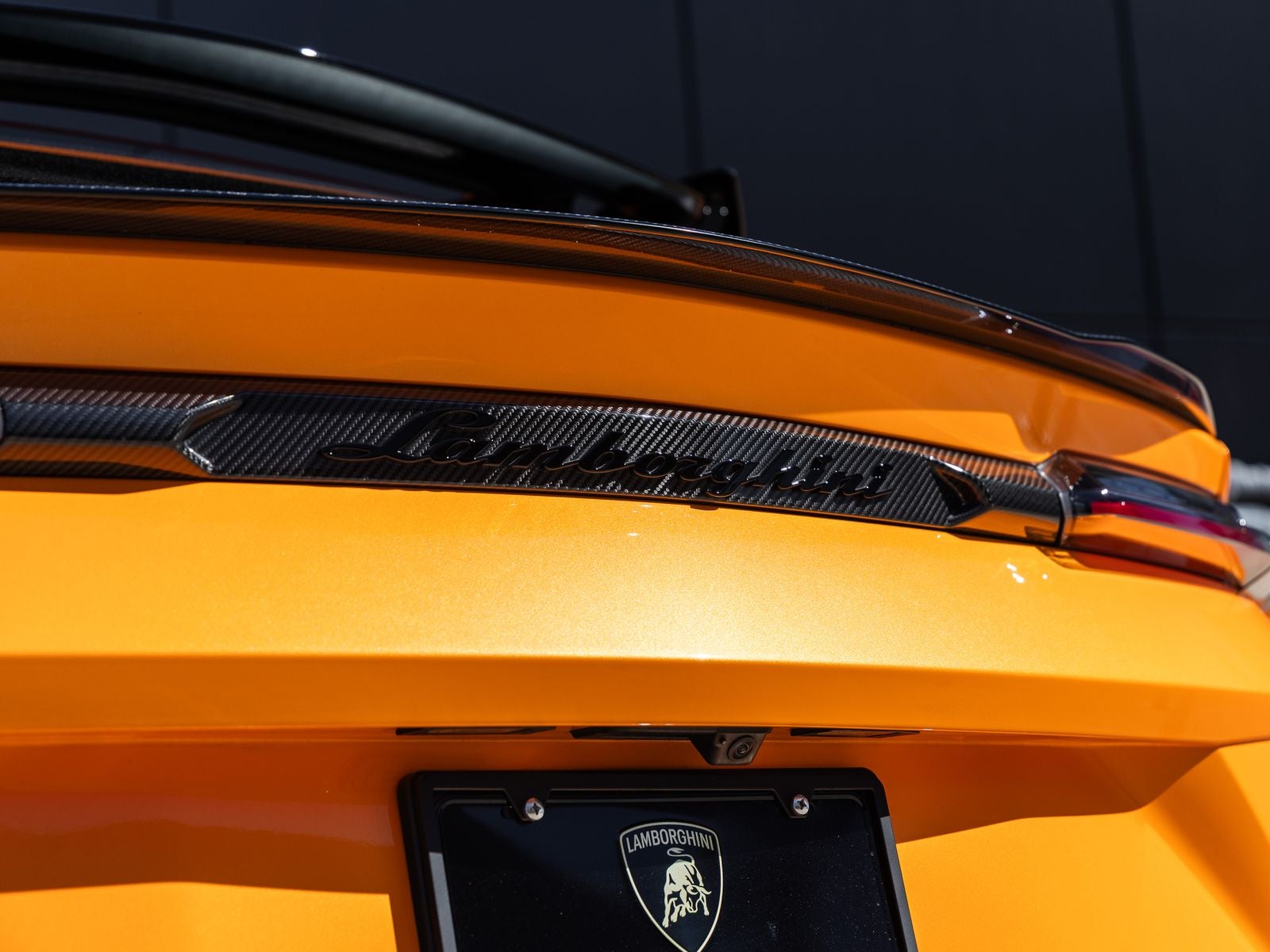 2024 Lamborghini Urus Performante