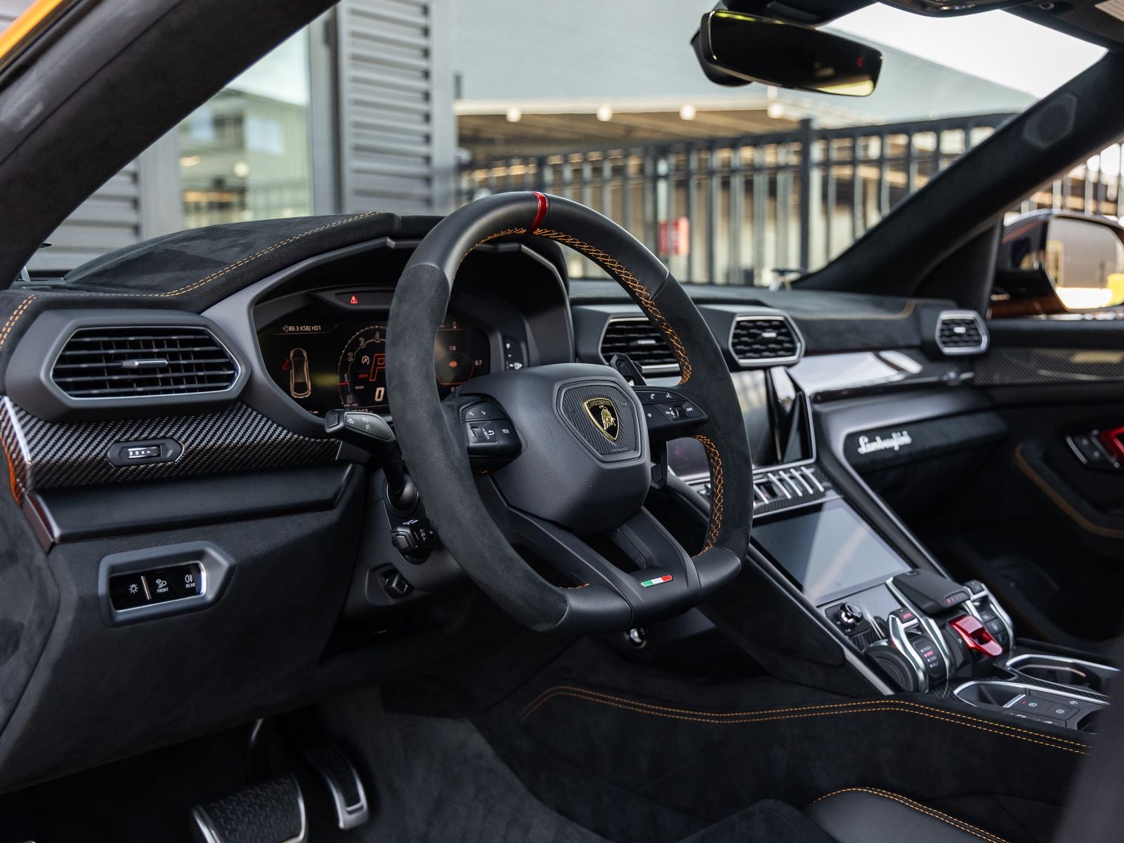 2024 Lamborghini Urus Performante