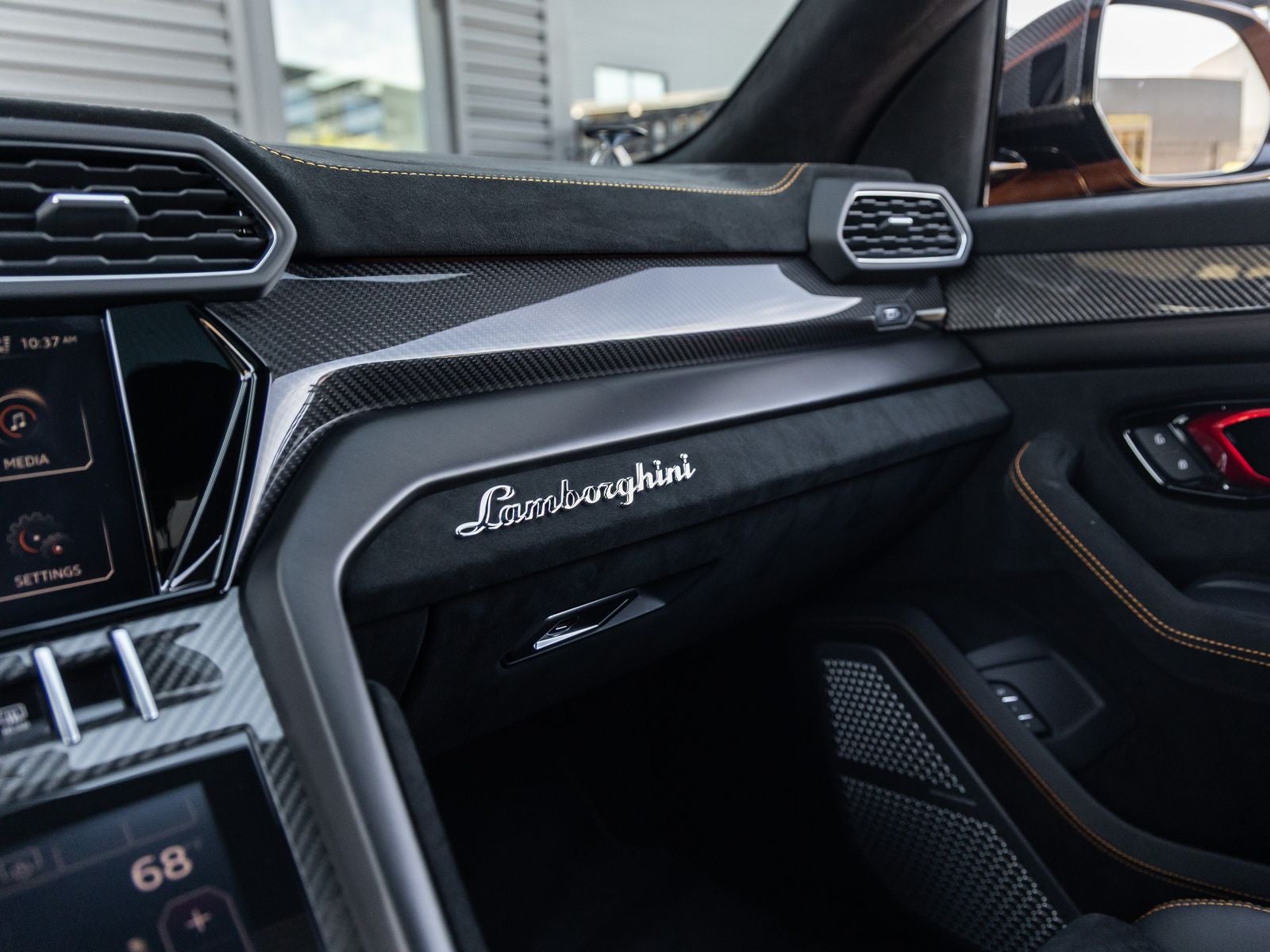 2024 Lamborghini Urus Performante