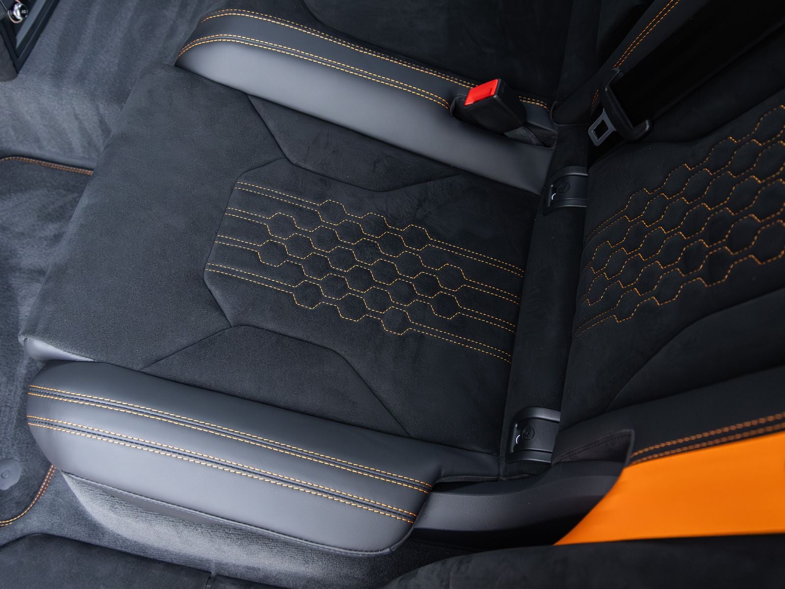 2024 Lamborghini Urus Performante