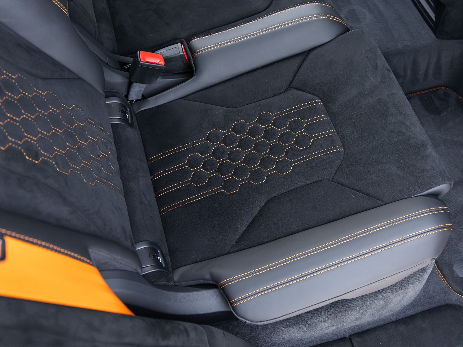 2024 Lamborghini Urus Performante