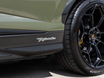 2024 Lamborghini Urus Performante