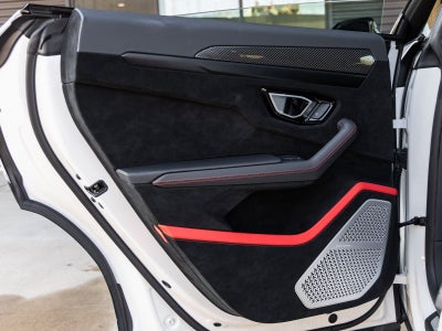 2024 Lamborghini Urus Performante