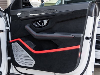 2024 Lamborghini Urus Performante