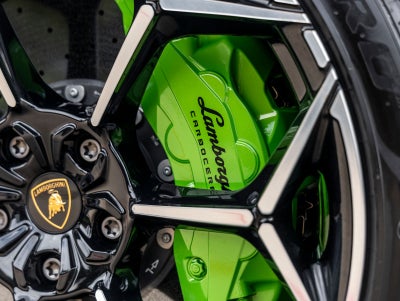 2024 Lamborghini Urus Performante