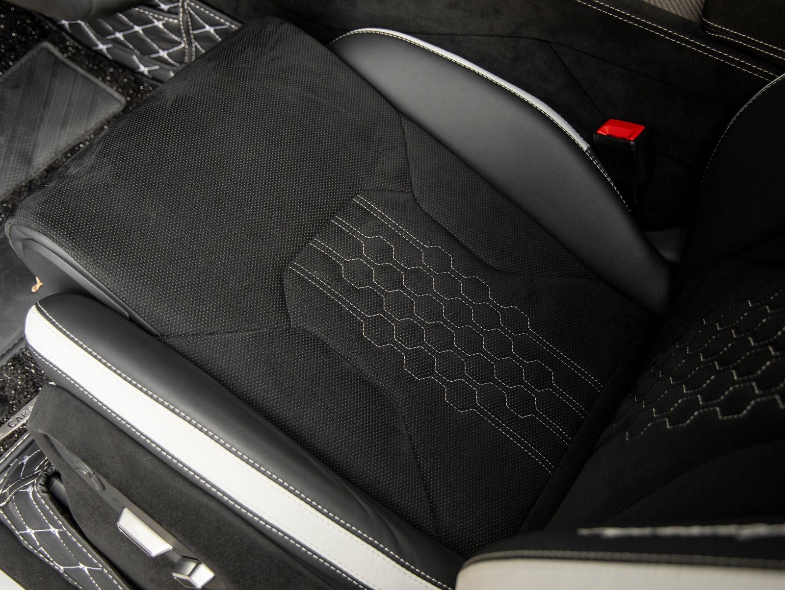 2024 Lamborghini Urus Performante