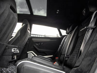 2024 Lamborghini Urus Performante