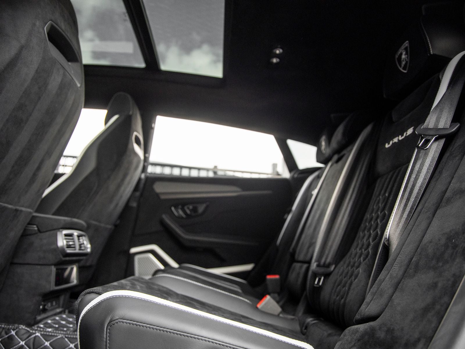 2024 Lamborghini Urus Performante