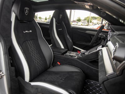 2024 Lamborghini Urus Performante