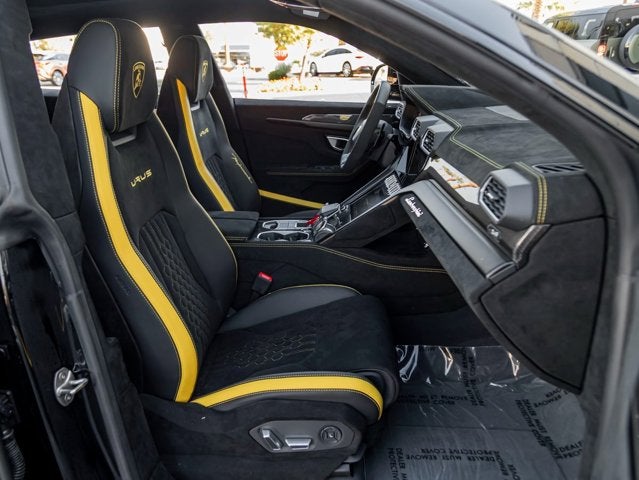 2024 Lamborghini Urus Performante