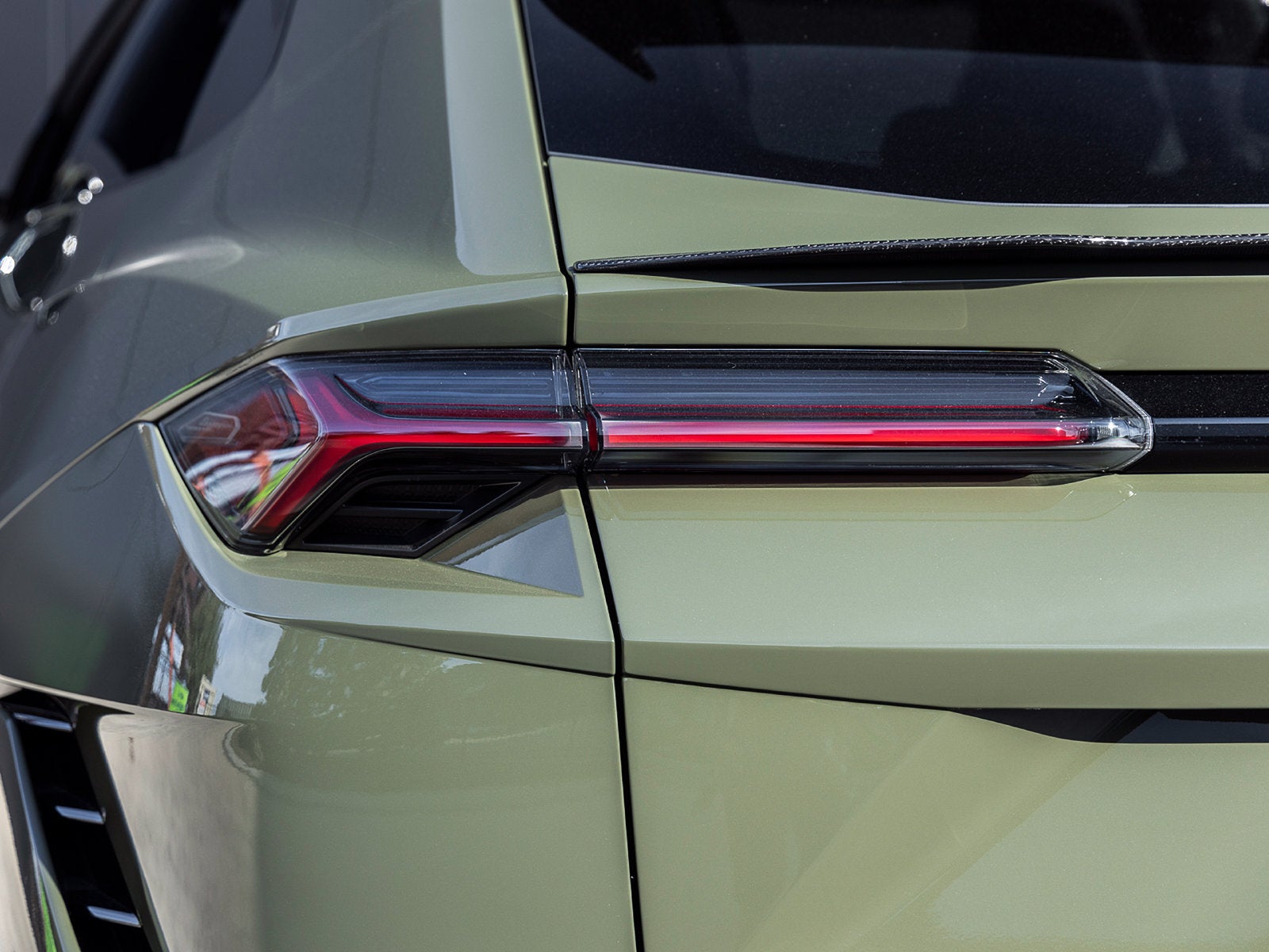 2023 Lamborghini Urus Performante