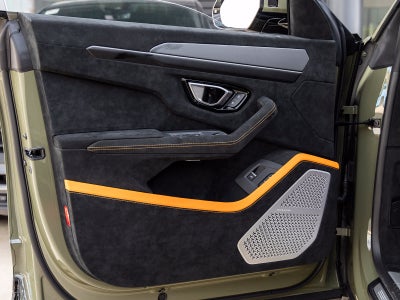 2023 Lamborghini Urus Performante