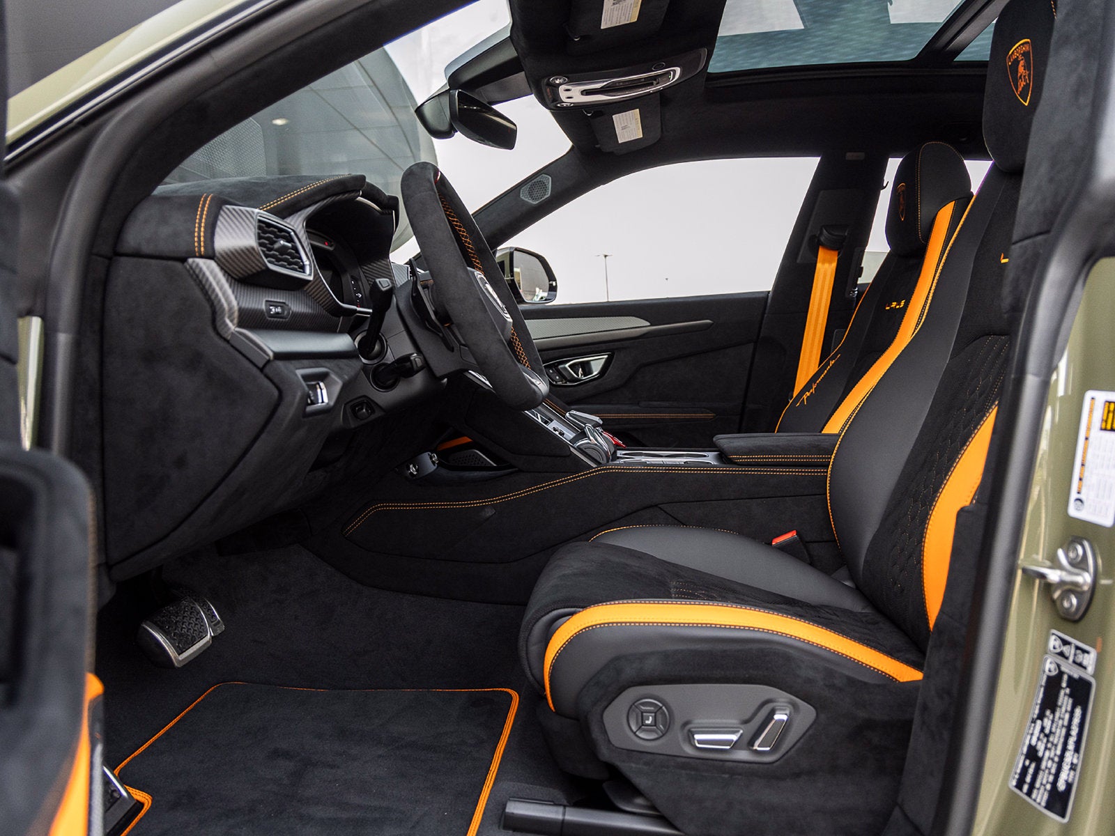2023 Lamborghini Urus Performante