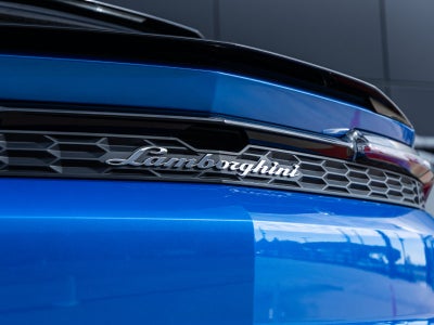 2025 Lamborghini Urus SE