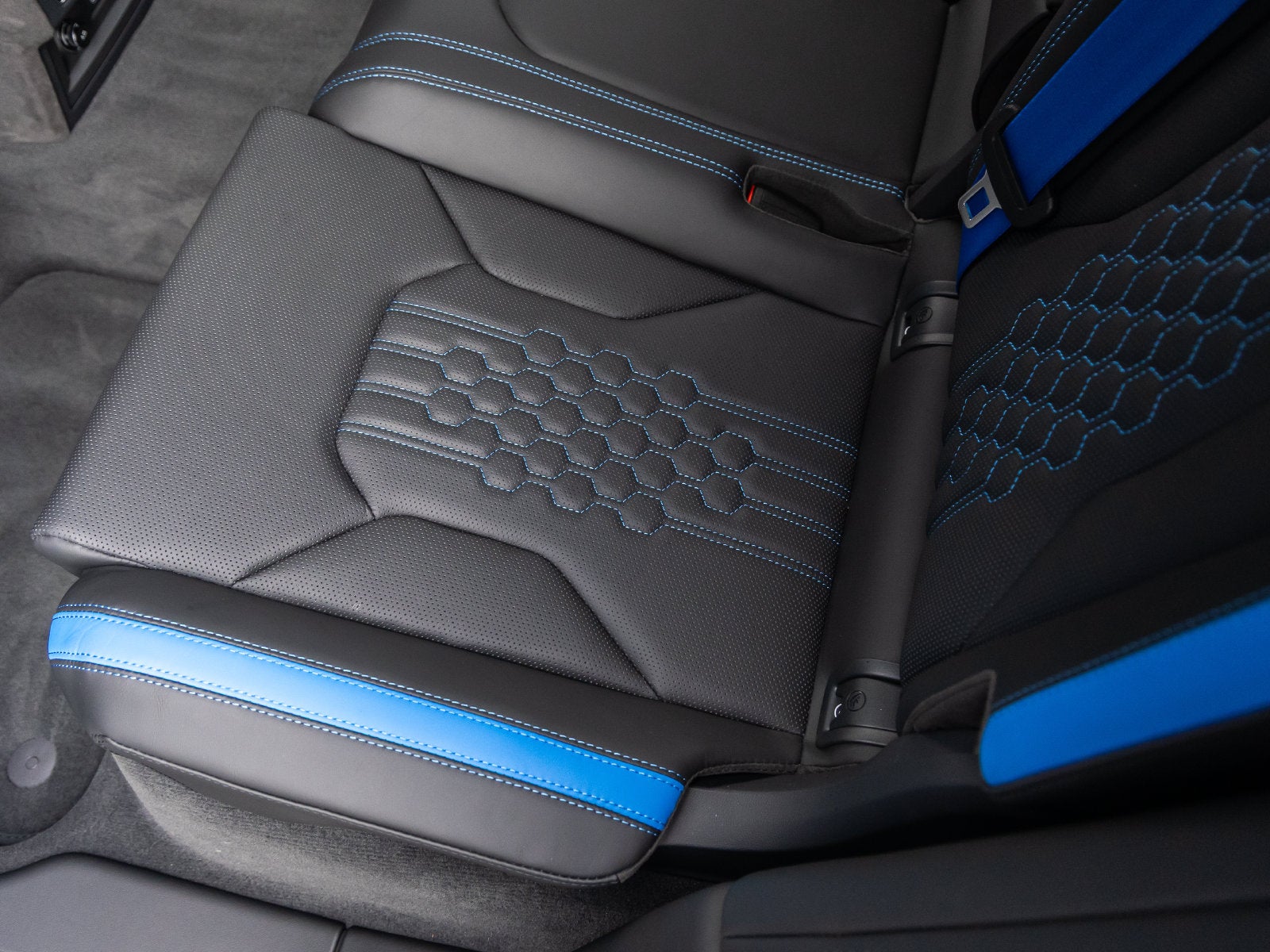 2025 Lamborghini Urus SE