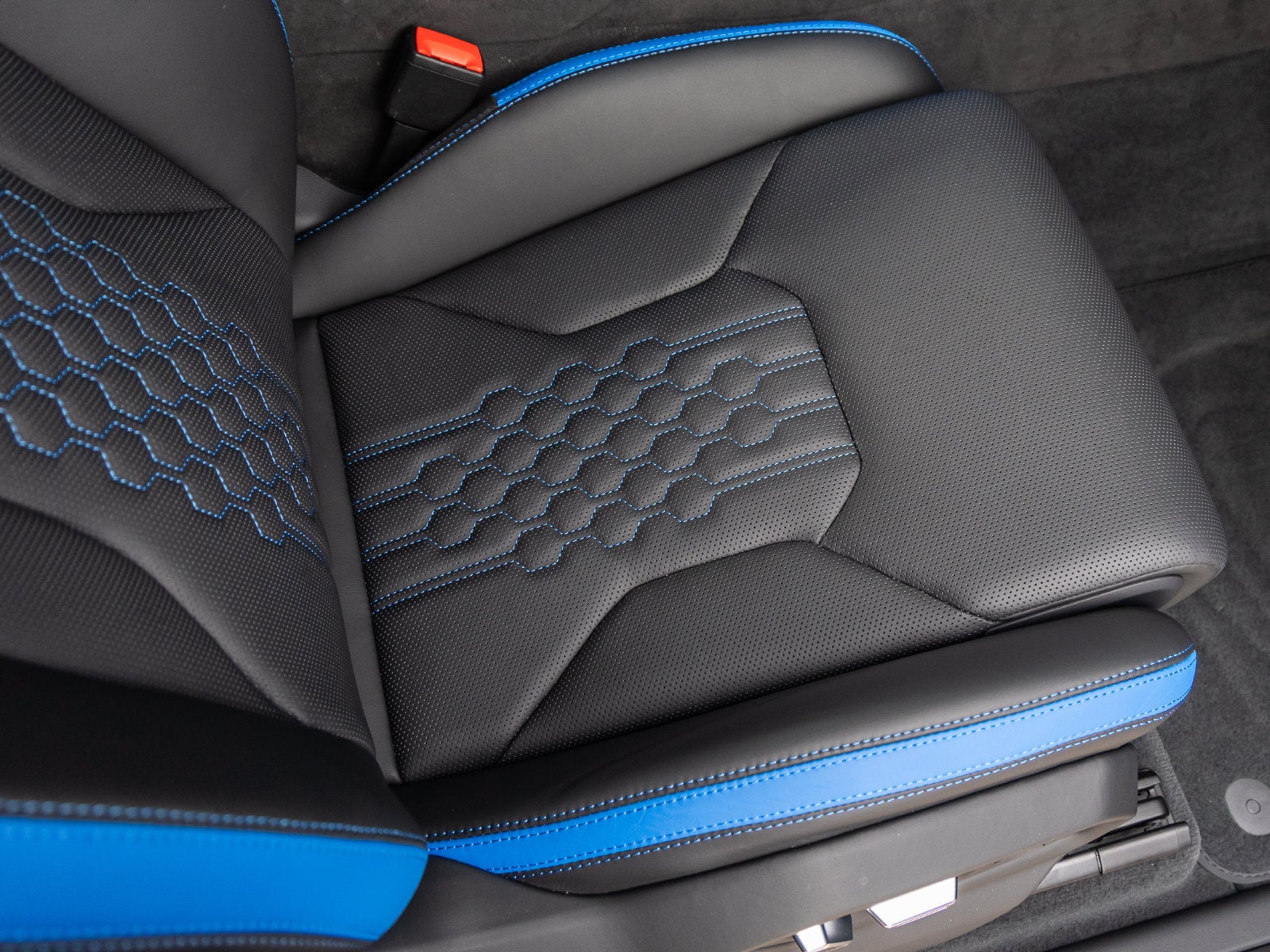 2025 Lamborghini Urus SE
