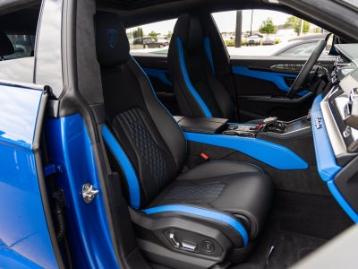 2025 Lamborghini Urus SE