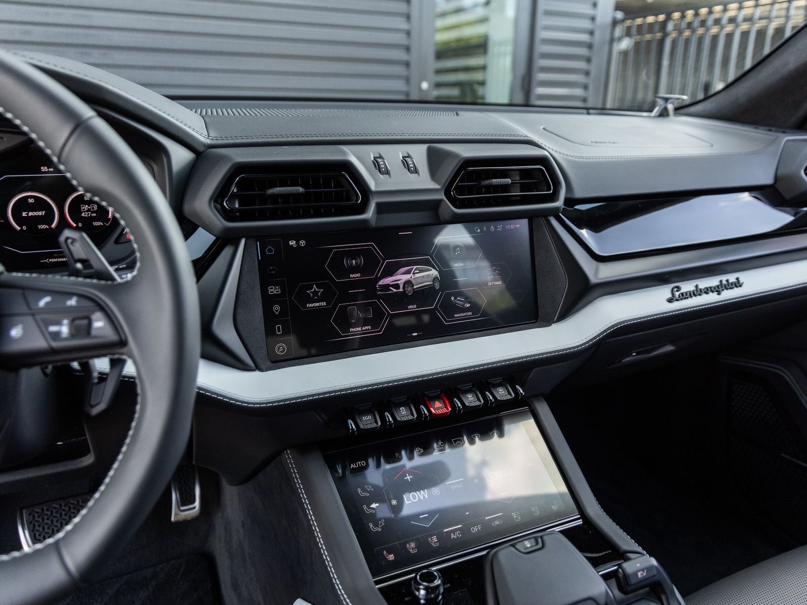 2025 Lamborghini Urus SE