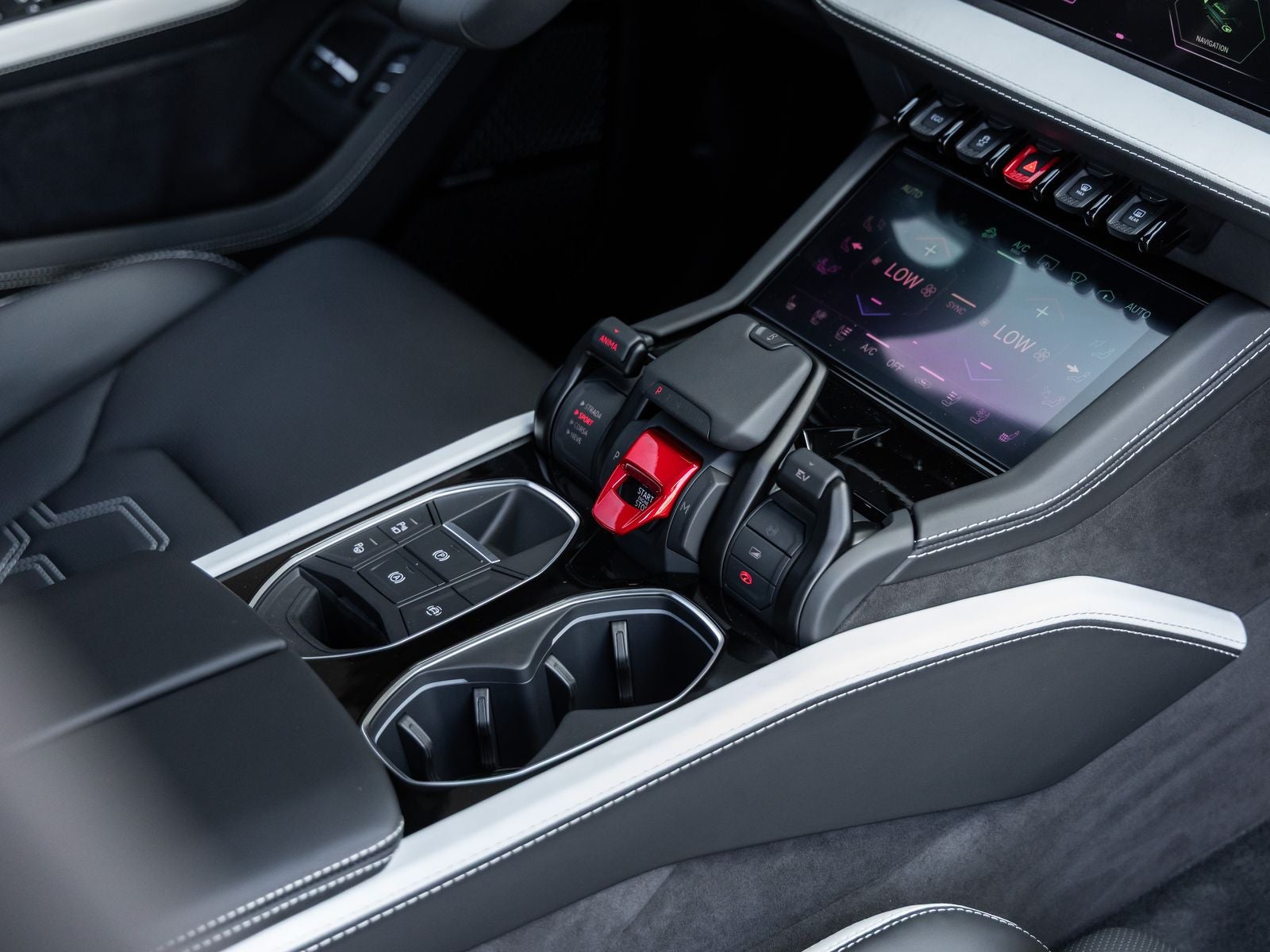 2025 Lamborghini Urus SE