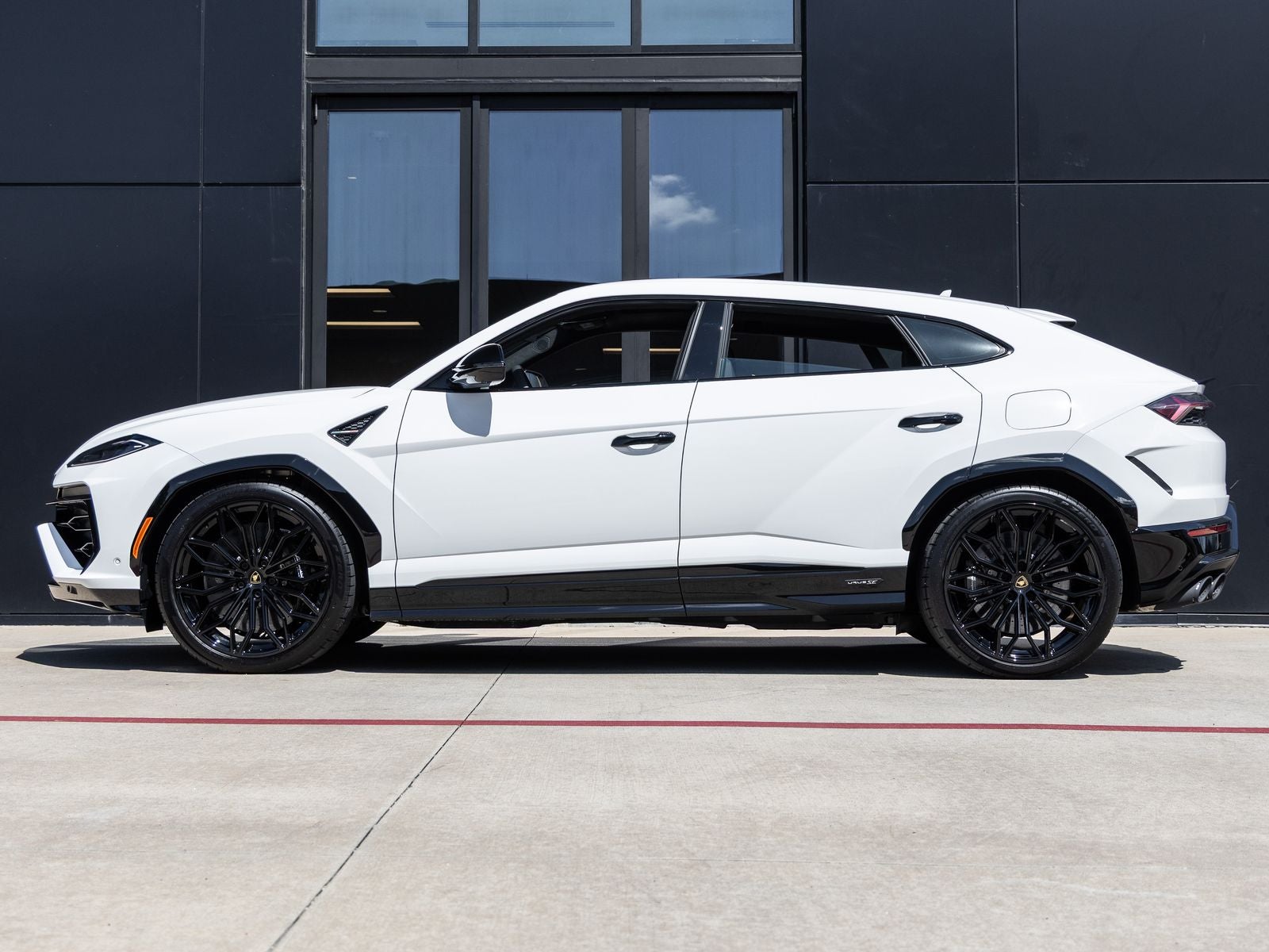 2025 Lamborghini Urus SE