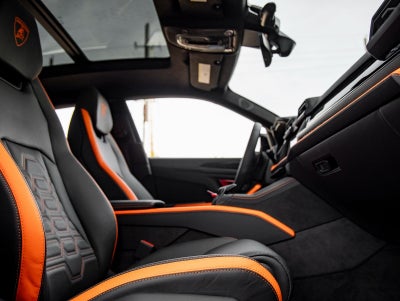 2025 Lamborghini Urus SE