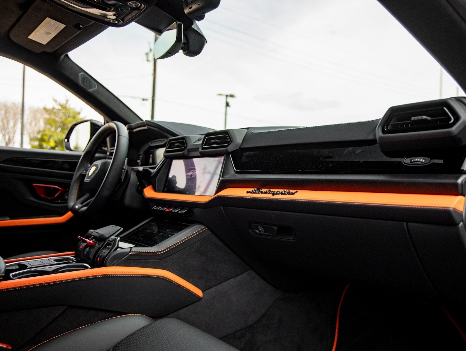 2025 Lamborghini Urus SE