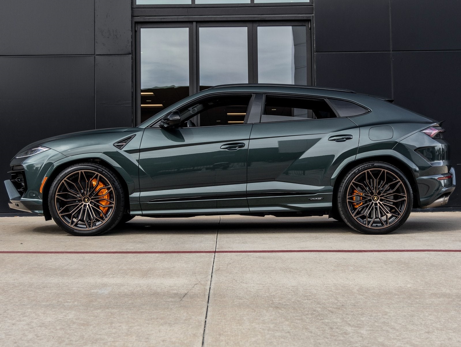 2025 Lamborghini Urus SE