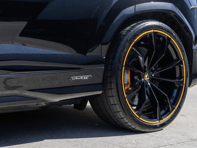 2026 Lamborghini Urus SE