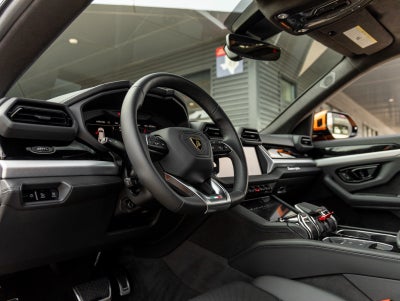2025 Lamborghini Urus SE