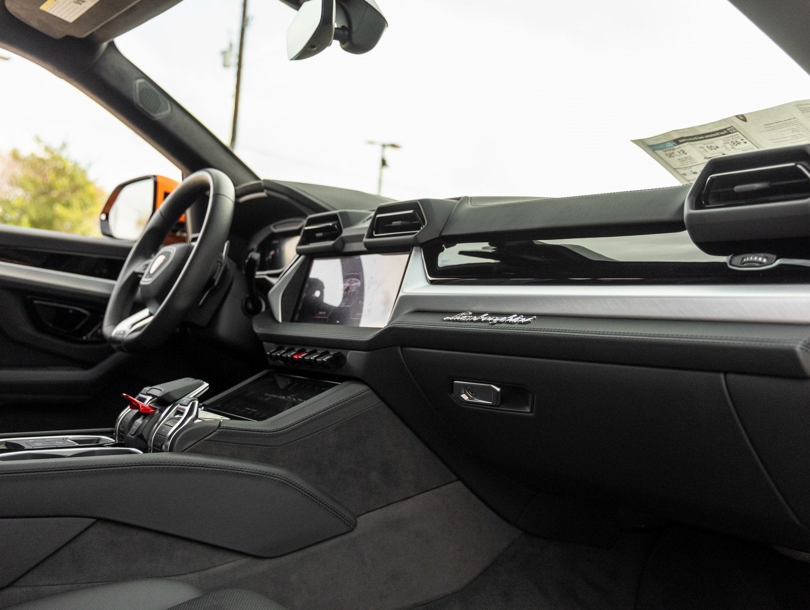 2025 Lamborghini Urus SE