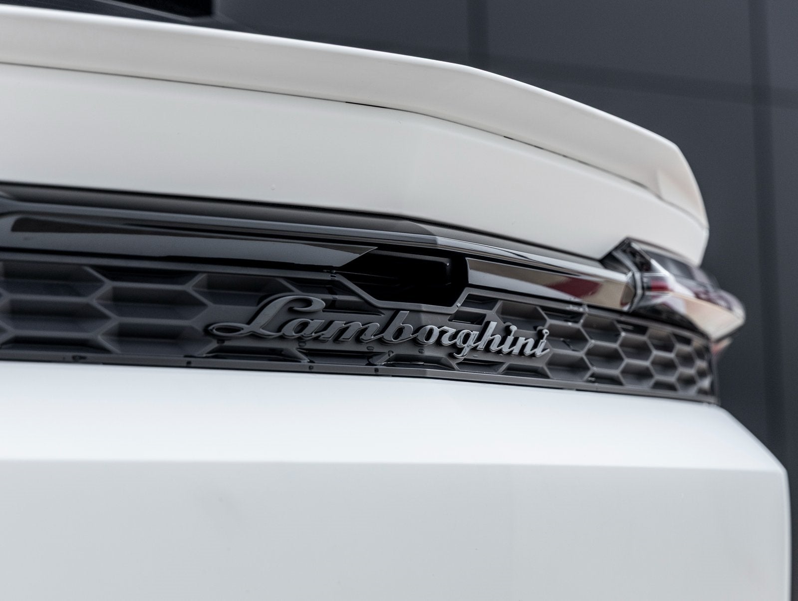 2025 Lamborghini Urus SE