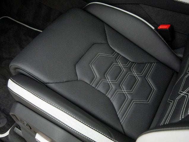 2025 Lamborghini Urus SE