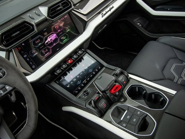 2025 Lamborghini Urus SE