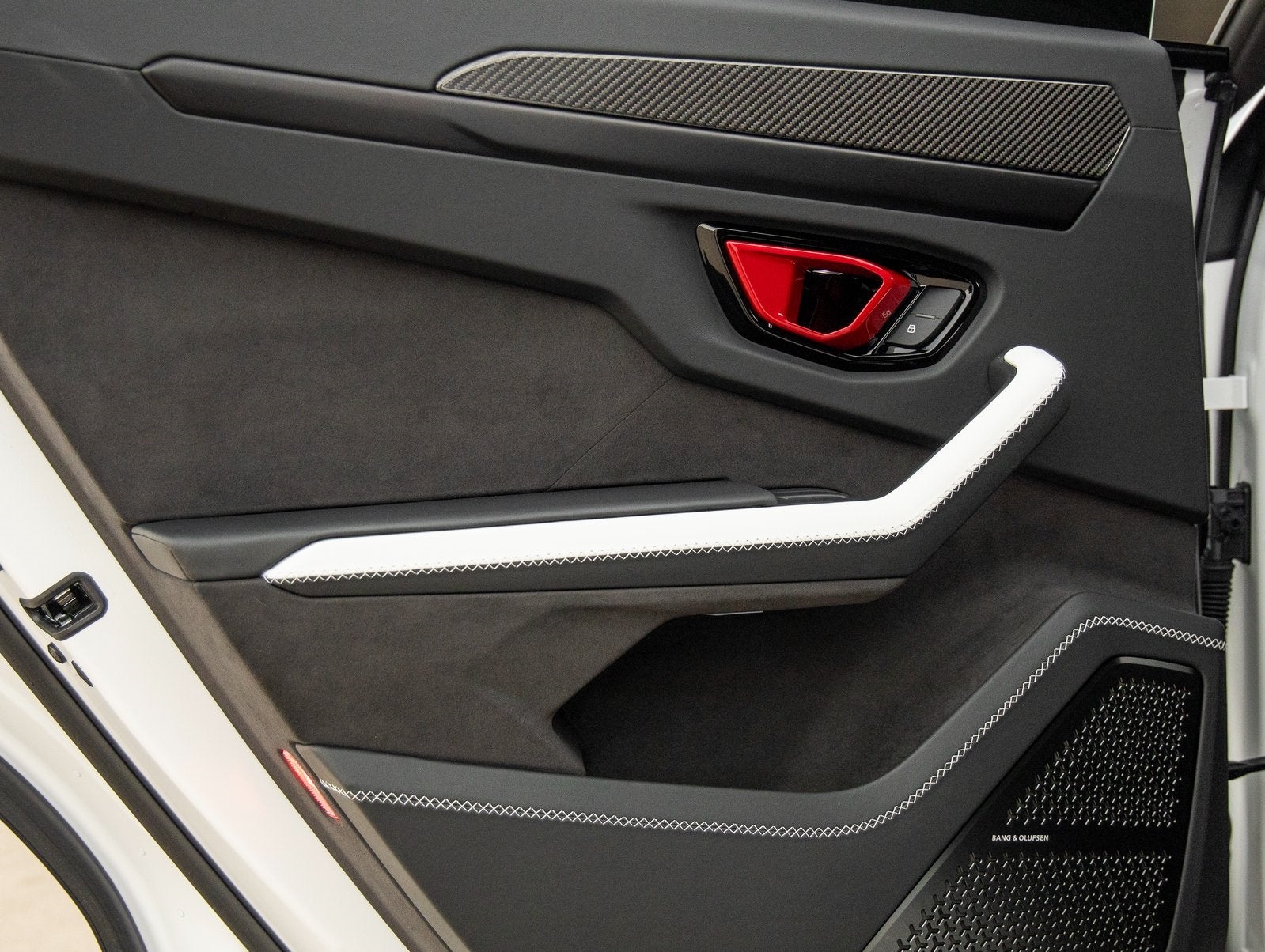 2025 Lamborghini Urus SE