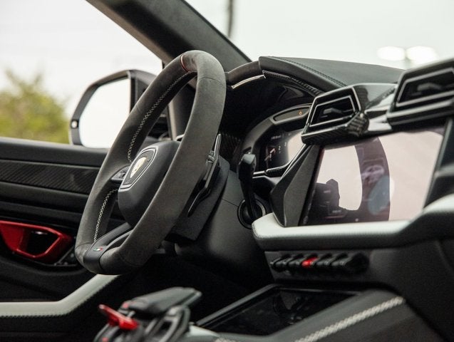 2025 Lamborghini Urus SE