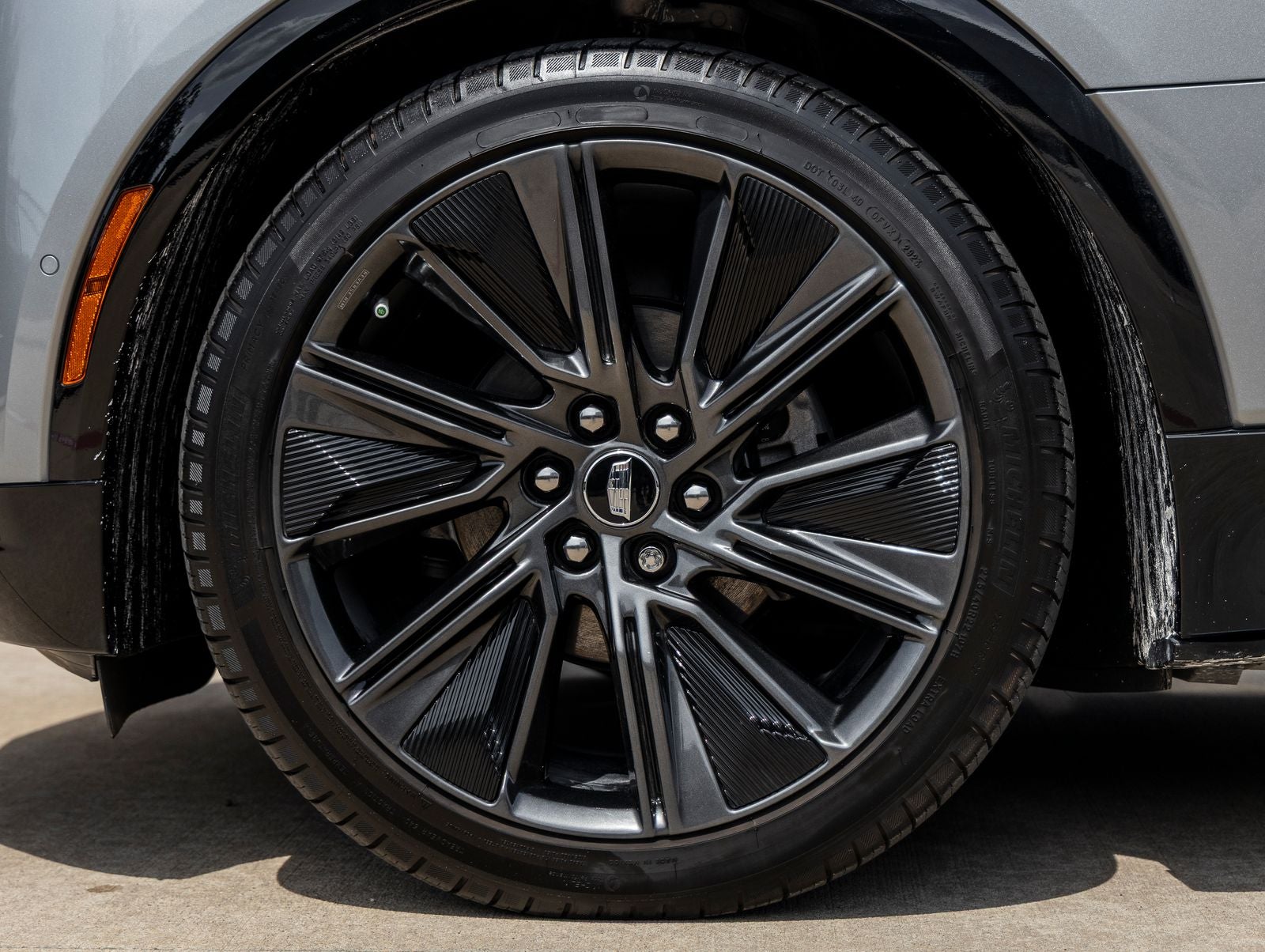 2024 Cadillac LYRIQ Sport